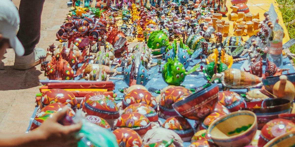 Experiencias Artesanales: Aprende a Hacer Barro Negro, Alebrijes y Textiles