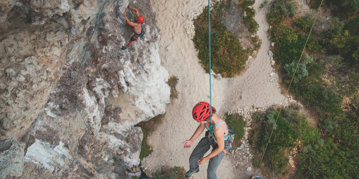 Turismo de aventura en Oaxaca: rafting, escalada y más actividades extremas.